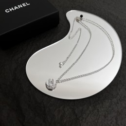 CHANEL NECKLACES A253