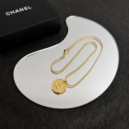 CHANEL NECKLACES A254