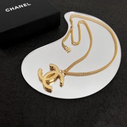 CHANEL NECKLACES A258