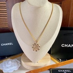 CHANEL NECKLACES A276