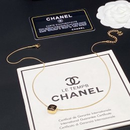 CHANEL NECKLACES A284