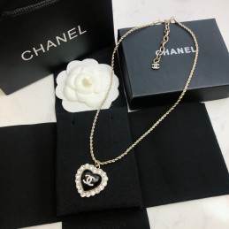 CHANEL NECKLACES A314