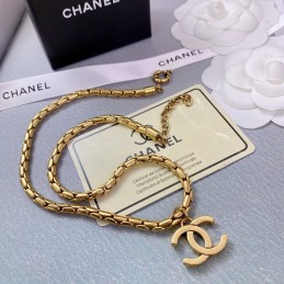 CHANEL NECKLACES A319