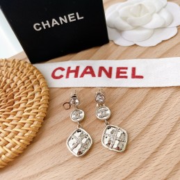 CHANEL EARRINGS A553