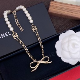 CHANEL NECKLACES A342