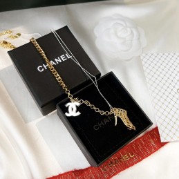 CHANEL NECKLACES A347