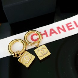 CHANEL EARRINGS A566