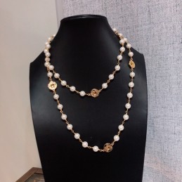 CHANEL NECKLACES A352