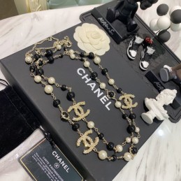 CHANEL NECKLACES A370