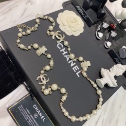 CHANEL NECKLACES A371