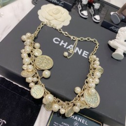 CHANEL NECKLACES A373