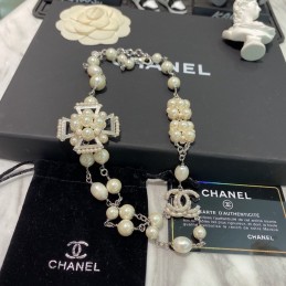 CHANEL NECKLACES A374