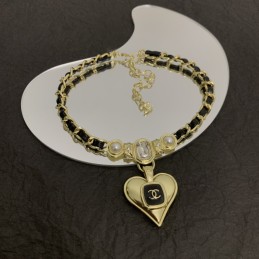 CHANEL NECKLACES A379