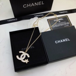 CHANEL NECKLACES A382