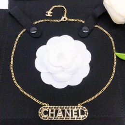 CHANEL NECKLECES A386