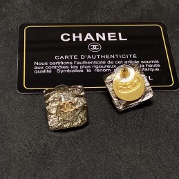 CHANEL EARRINGS A571