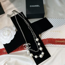 CHANEL NECKLECES A420