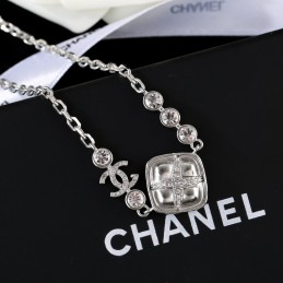 CHANEL NECKLECES A429