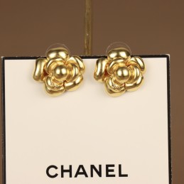 CHANEL EARRINGS A579