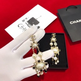 CHANEL EARRINGS A581