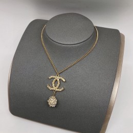 CHANEL NECKLECES A447