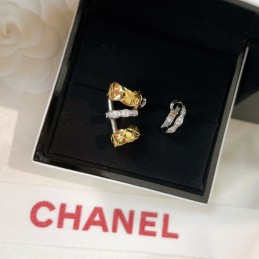 CHANEL EARRINGS A587