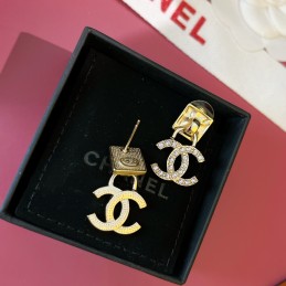 CHANEL EARRINGS A597