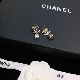 CHANEL EARRINGS A600