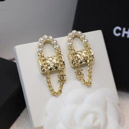 CHANEL EARRINGS A606