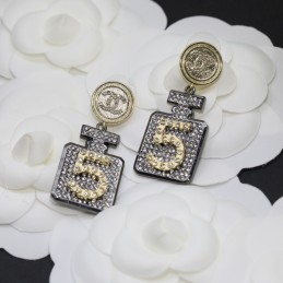 CHANEL EARRINGS A613