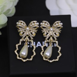 CHANEL EARRINGS A619