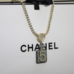 CHANEL NECKLECES A472