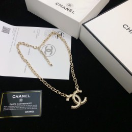 CHANEL NECKLECES A475