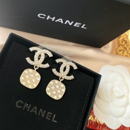 CHANEL EARRINGS A642