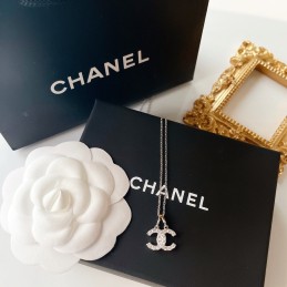 CHANEL NECKLECES A507