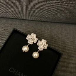 CHANEL EARRINGS A662