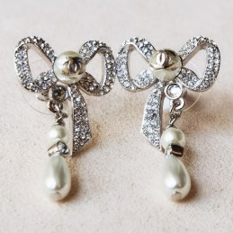 CHANEL EARRINGS A677