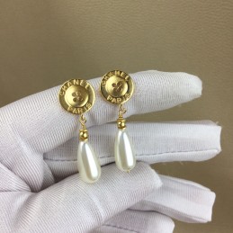 CHANEL EARRINGS A690