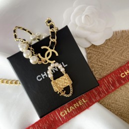 CHANEL NECKLECES A513