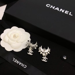 CHANEL EARRINGS A693