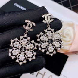 CHANEL EARRINGS A705