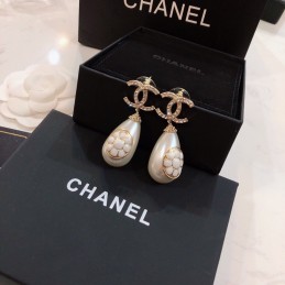 CHANEL EARRINGS A720