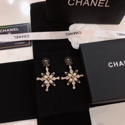 CHANEL EARRINGS A724