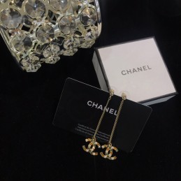 CHANEL EARRINGS A747