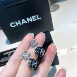 CHANEL EARRINGS A772