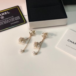 CHANEL EARRINGS A814