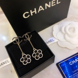 CHANEL EARRINGS A815