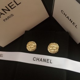 CHANEL EARRINGS A820