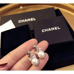 CHANEL EARRINGS A824