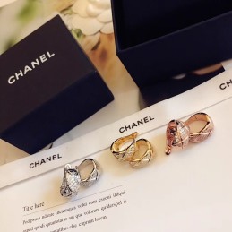 CHANEL EARRINGS A836